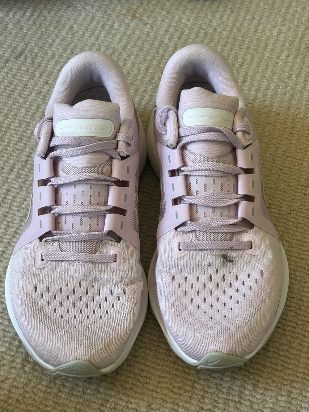 Nike Women’s Vomero 16 Running Shoes - Pale Pink